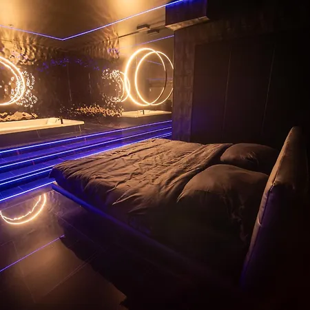 Behind The Scenes Taczaka Lejlighed