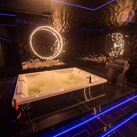 Lejlighed Behind The Scenes Taczaka *