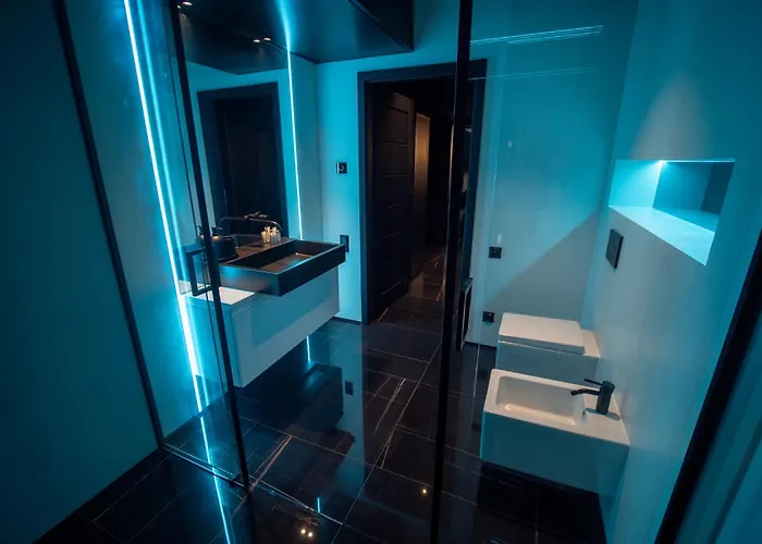 Apartment Behind The Scenes Taczaka