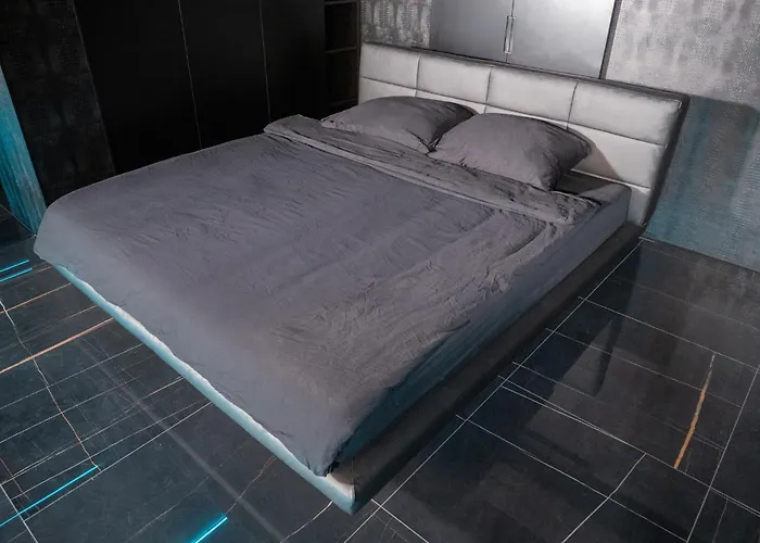 Behind The Scenes Taczaka Apartment